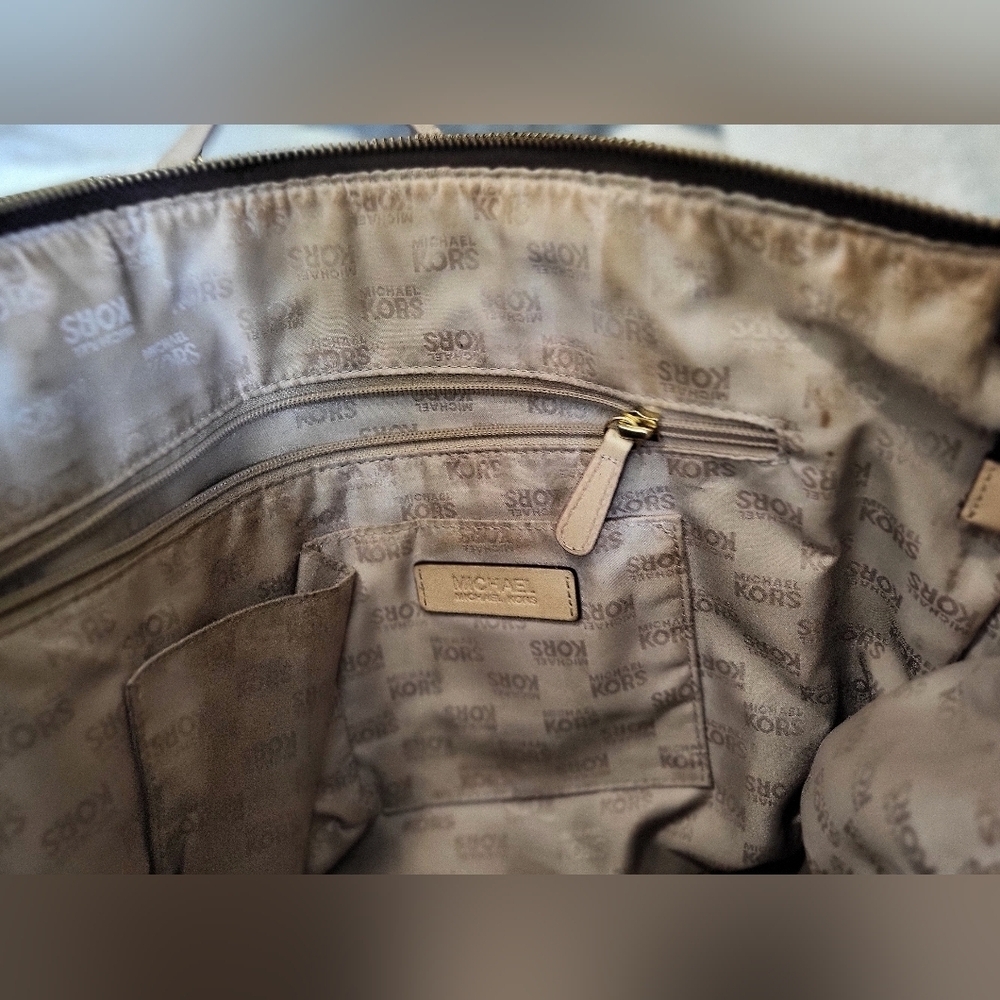 Michael Kors Tan and Brown Signature East West Tote with Monogram Design*used* - Picture 8 of 9